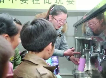 朱店小學(xué)校園直飲水機